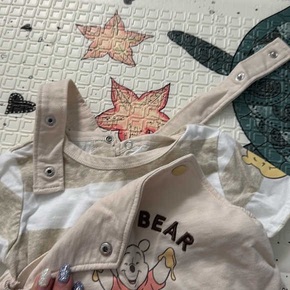 Winnie the Pooh 2 piece set - Picture 5 of 7